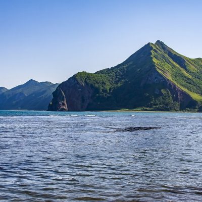 Бухта Тихая, Клоковский водопад и посёлок Взморье