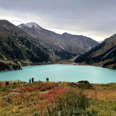 Поездка на Большое Алматинское озеро и водопад Аюсай в мини-группе