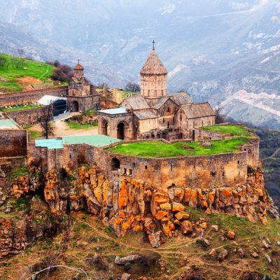 Красота и древность южной Армении в монастыре Татев