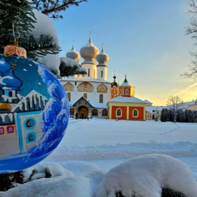 Тихвинский Богородичный Успенский монастырь: дом Пречистой Богоматери