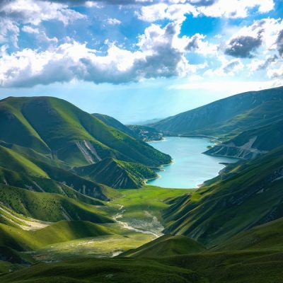 Озеро Кезеной-Ам и горы Дагестана