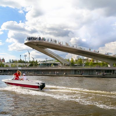 Сам себе капитан: аренда катера для самостоятельной прогулки по Москве-реке