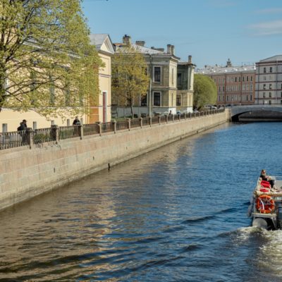 По рекам утреннего Петербурга – на катере и в мини-группе