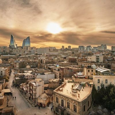 5 религий Баку. По улицам города — сквозь века