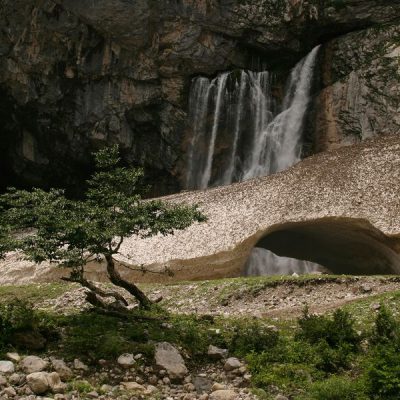 На внедорожнике в Абхазию: Гегский водопад, он же Гега, он же Зоу