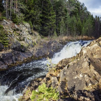 Палеовулкан Гирвас и водопад Кивач — два чуда Карелии