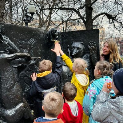 Басни Крылова на Патриарших