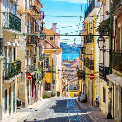 Автомобильная прогулка по Лиссабону: классика и импровизация
