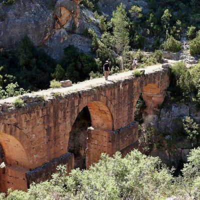 Римский акведук и прогулка среди скал