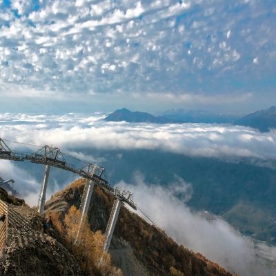 Треккинг по хребту Аибга: прогулка над облаками