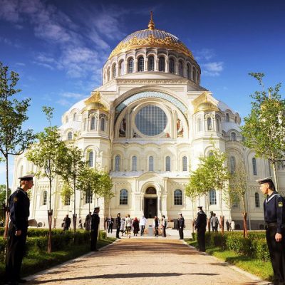 Групповая экскурсия из Петербурга в город-крепость Кронштадт