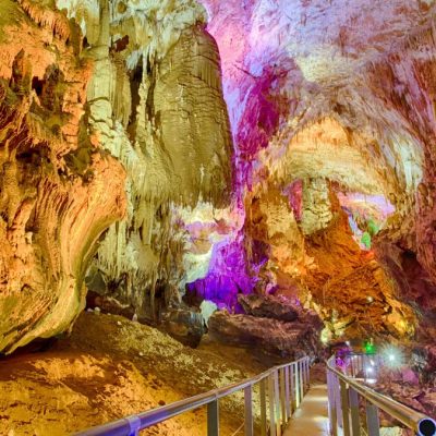 Групповой автобусный тур: каньон Мартвили и пещера Прометея за 1 день