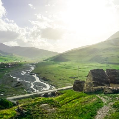 Ущелья Северной Осетии и Город мёртвых — экскурсия из Кисловодска в мини-группе
