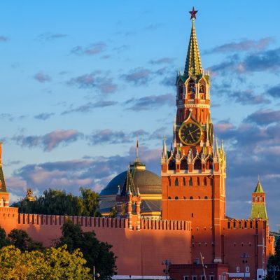 Сквозь века вокруг Кремля: экскурсия в мини-группе для детей и взрослых