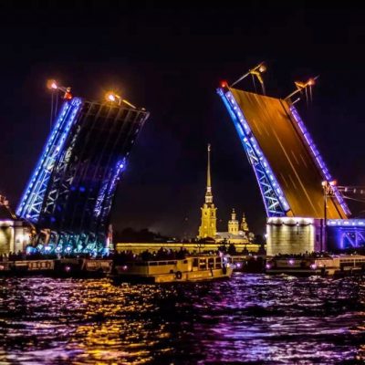 Разводные мосты Петербурга на теплоходе