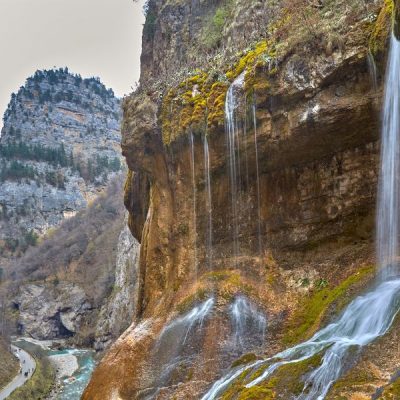 Джип-тур из Георгиевска: Чегемские водопады, Эль-Тюбю и озеро Гижгит