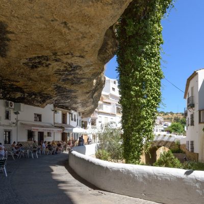 Винодельня и городок с крышами из скал: Андалусия, которая вас покорит!