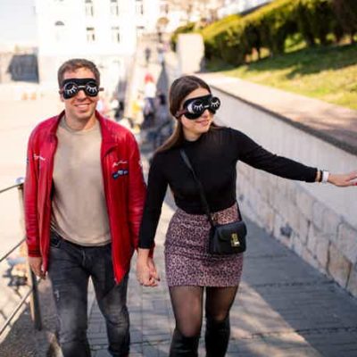 С закрытыми глазами по Севастополю