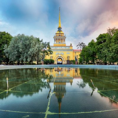 Трезубец Посейдона: античность и вода в истории Петербурга
