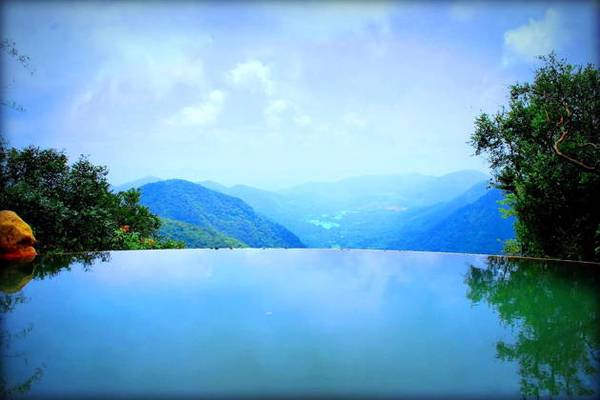 ДИКОЕ ГНЕЗДО: Эко-коттеджи в горах. ПАНОРАМНЫЙ БАССЕЙН