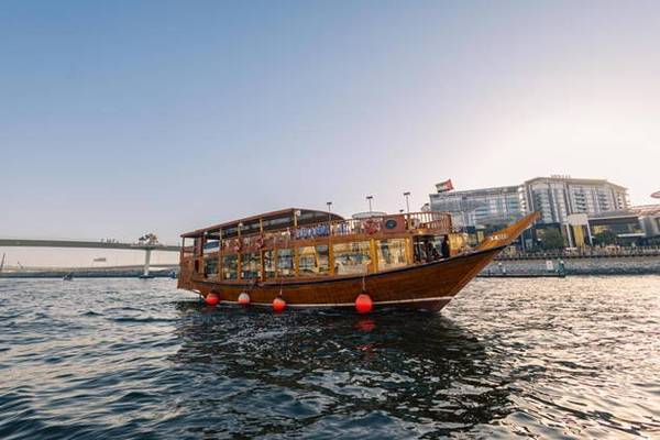 Обзорная экскурсия Современный Дубай с прогулкой на лодке доу из Шарджи