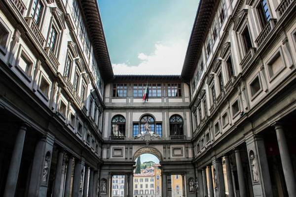  Галерея Уффици с гидом (билеты включены)