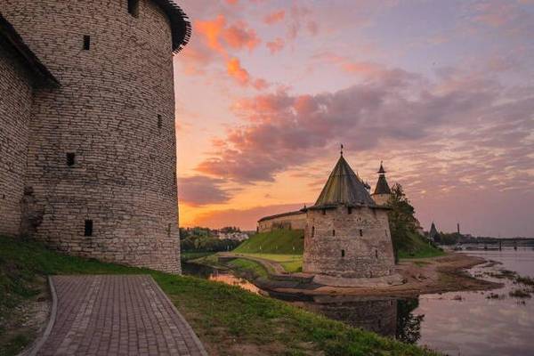«Запсковские сказки»: пешеходная экскурсия 