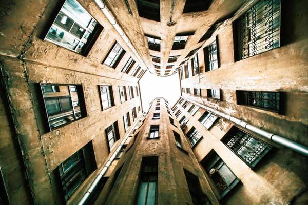 Лабиринты Петроградки: закрытые парадные и дворы-колодцы