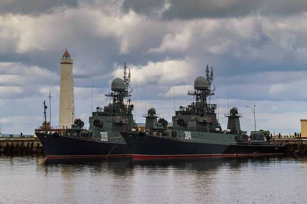 Кронштадт — 300 лет за три часа