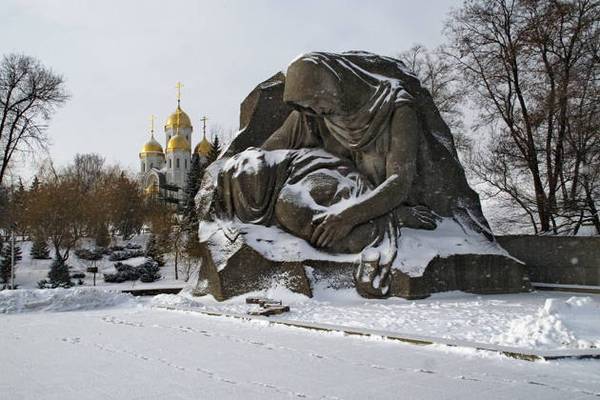 Обзорная по центру города и Мамаеву кургану 