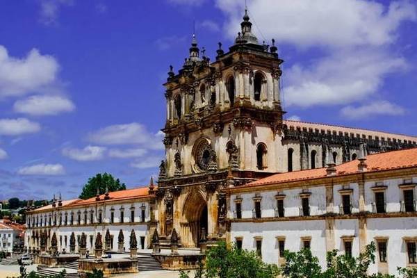 Дорогами Средневековья с дегустацией вина и монастырских сладостей