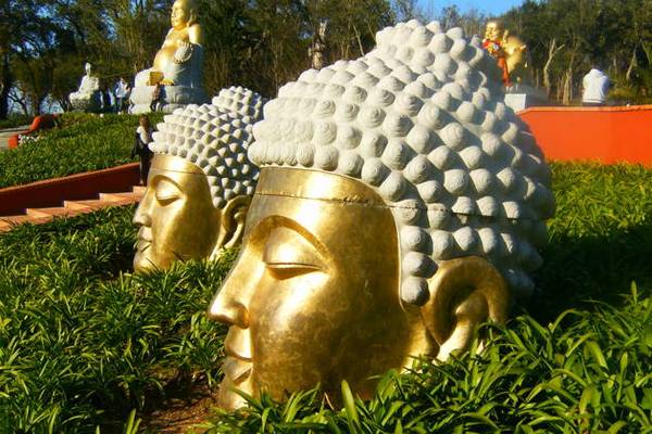 Парк Будды, город Обидуш и дегустация вин на старой винодельне