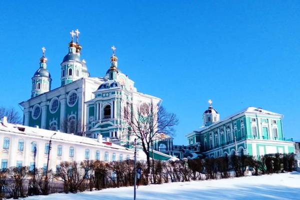 «Золотые купола над Днепром» — храмы XII века и Успенский собор