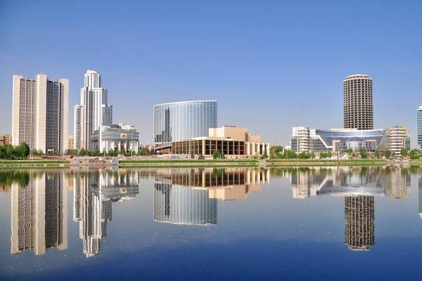 Путешествие по Екатеринбургу с посещением границы Европы и Азии.