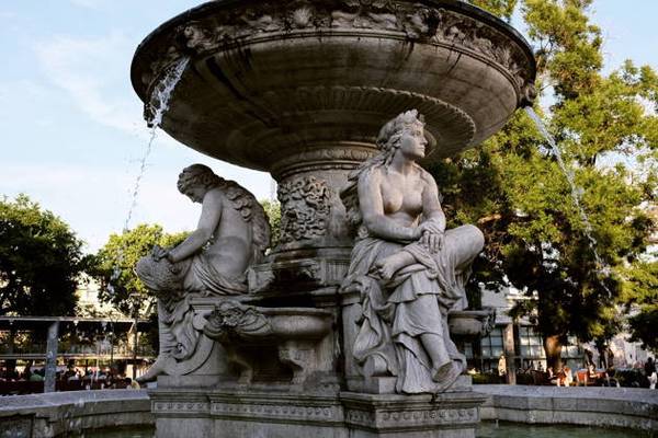 Самые красивые площади Пешта