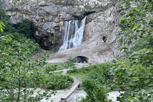 Джиппинг в горную Абхазию — озера, водопады и Шерлок Холмс