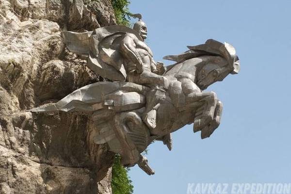 Северная Осетия: Даргавс и Кармадон (индивидуальная поездка)