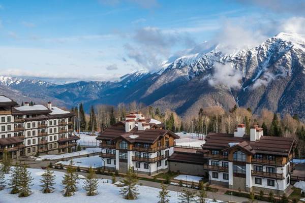 Все курорты Красной Поляны + шоу фонтанов (включен билет на канатку)