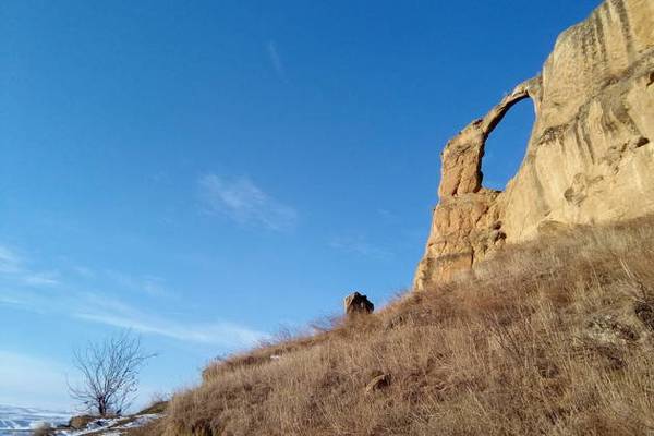 Медовые водопады, гора  Кольцо, Суворовские термальные источники