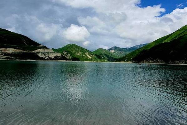 Дневные горы и вечерние мечети: озеро Кезеной-Ам, село Хой, Аргун и Шали