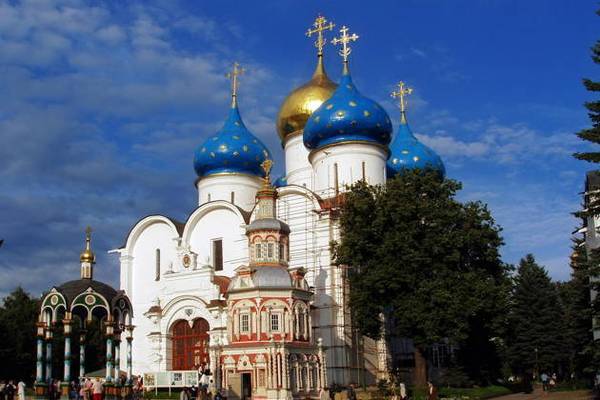 От Загорска до Сергиева Посада: обзорная прогулка по Троице-Сергиевой лавре