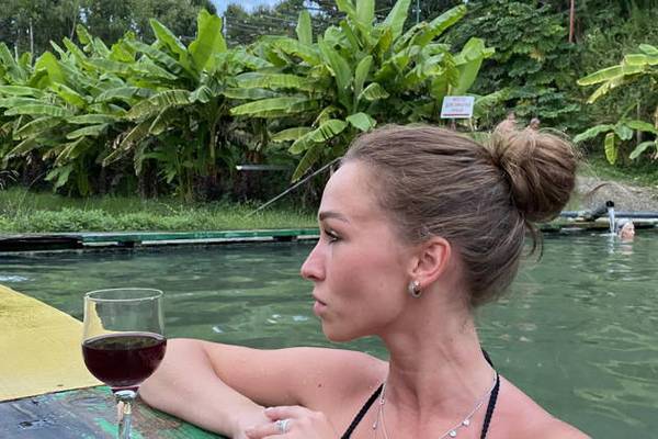 Горячие источники и ущелье Черниговка