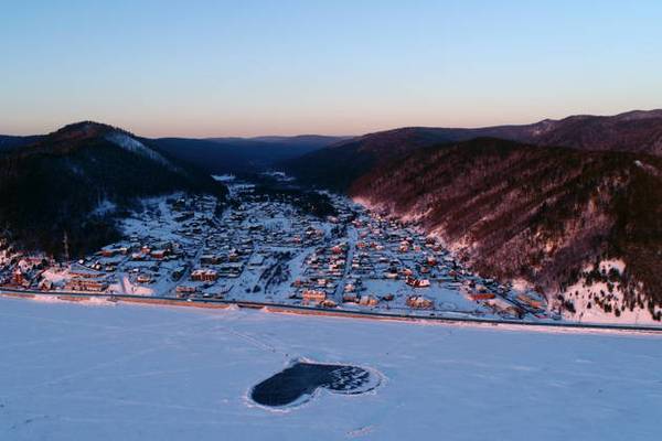 Поселок Листвянка и исторический музей Тальцы
