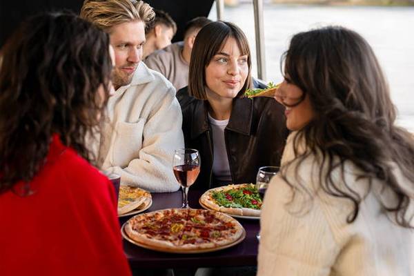 Pizza Cruise: Круиз по Дунаю с пиццей и пивом