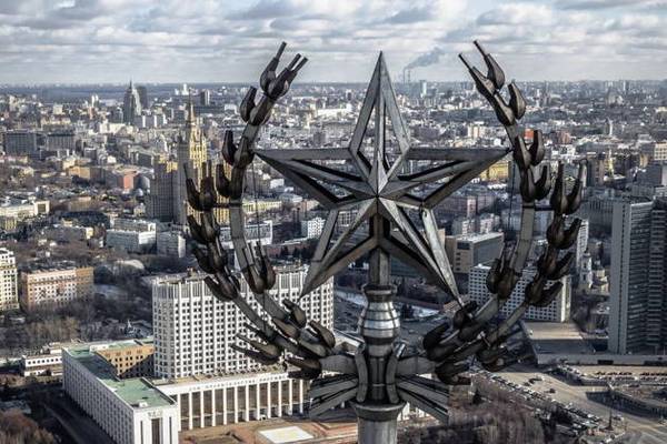 «Путешествие к звезде»: экскурсия на шпиль Сталинской высотки