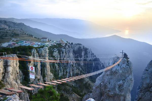 Встреча рассвета на горе Ай-Петри из Партенита