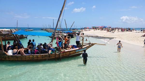 Пикник на Накупенда: исчезающий остров и Старый город