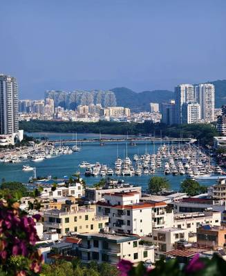 Санья за 3 часа: от парка Лухуэйтоу до самого колоритного рынка города