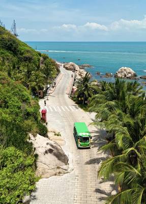 Побережье Саньи и городок Тянья