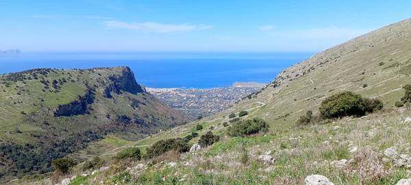 Сельская жизнь в сицилийских горах (на вашем авто из Палермо)